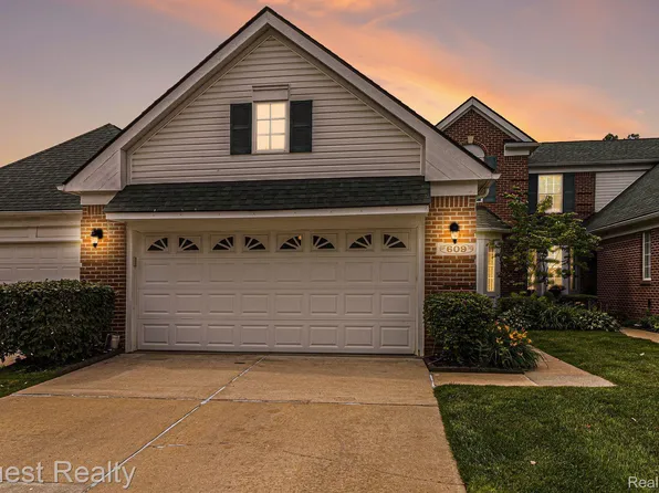 609 Shady Maple Dr, Wixom, MI 48393