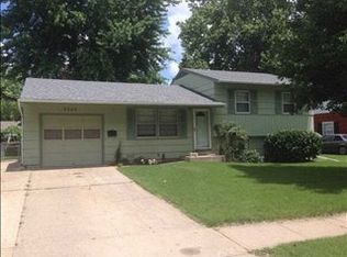 5300 SW 28th St, Topeka, KS 66614