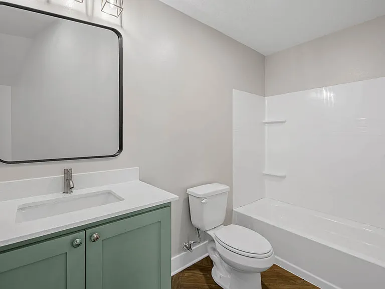 712 E North Ave — Photo 10