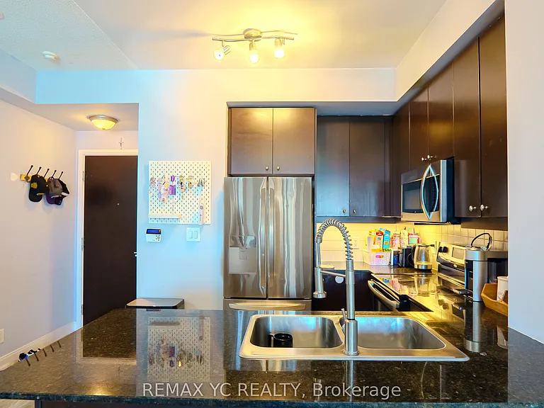 50 Absolute Ave #1809 — Photo 3