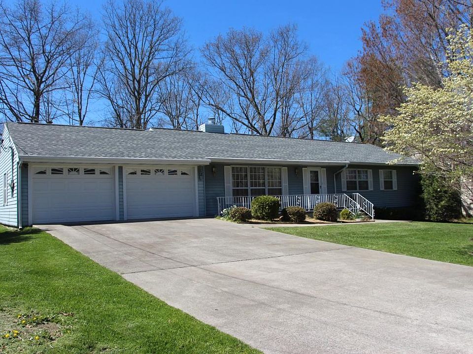 1st image of 12 Eagle Ct