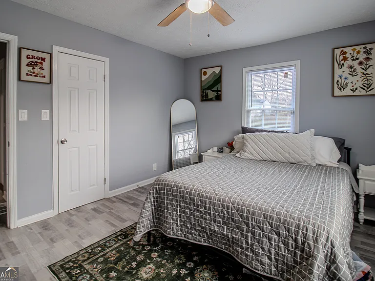 579 Lynmore Ave — Photo 10