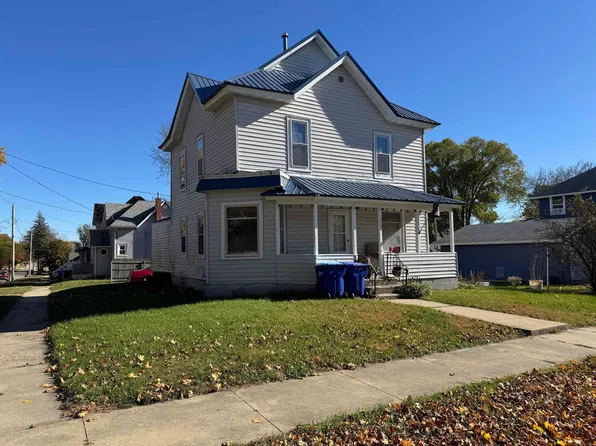 319 2nd Ave NW, Oelwein, IA 50662