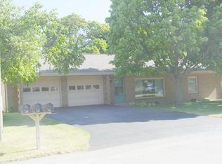 553 Sharpsteen St, Sebewaing, MI 48759