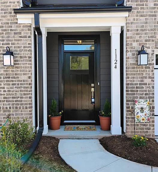 1124 Bell Heather Rd — Photo 3