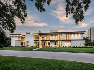 5403 Meadow Lake Ln, Houston, TX 77056