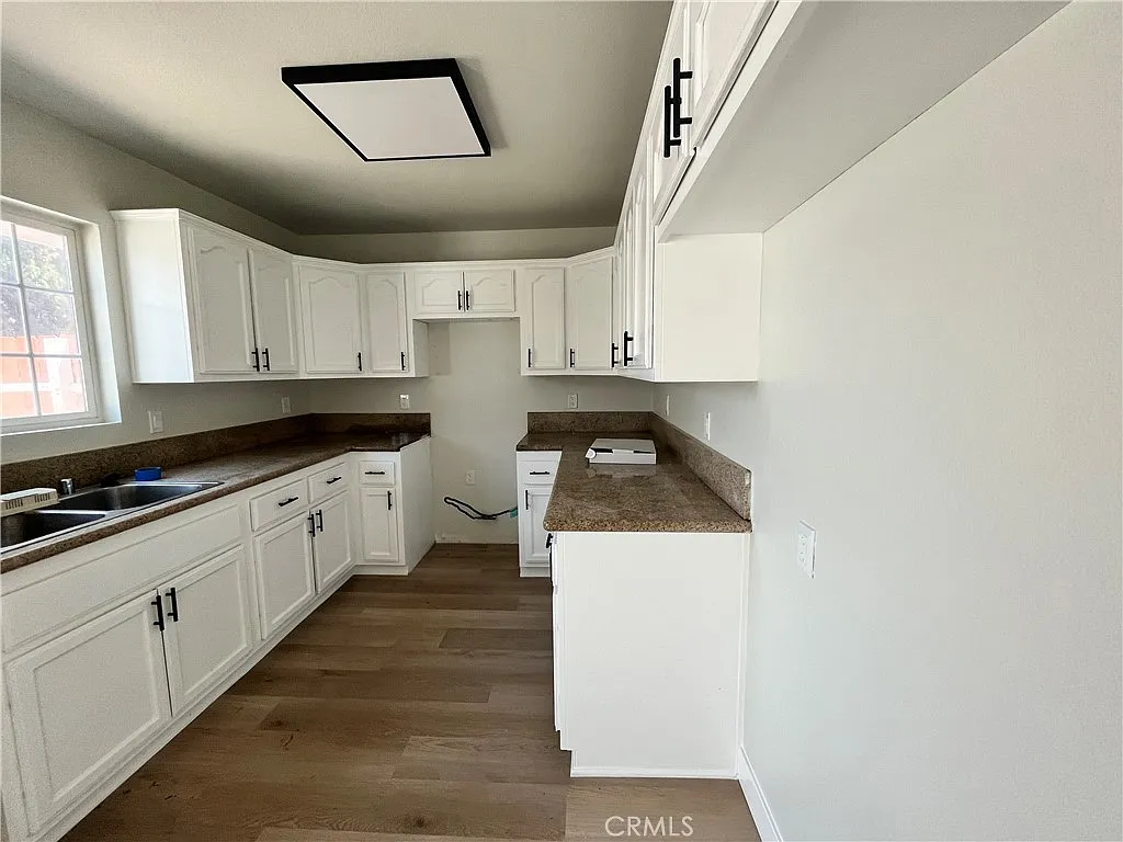 3 bed, 2.5 bath, 1155 sqft, $2,750 — Photo 4