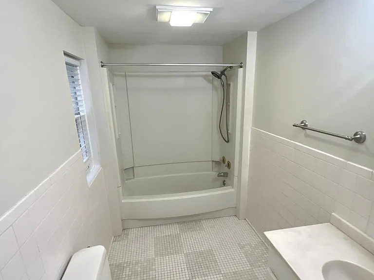 497 Averill Ave — Photo 12