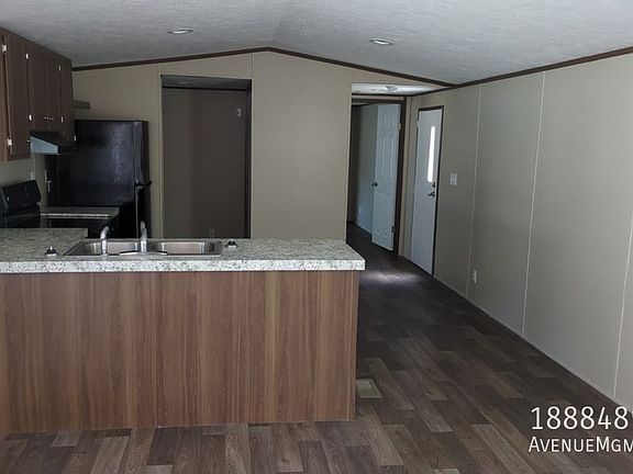 4th image of 512 10th St SW #25