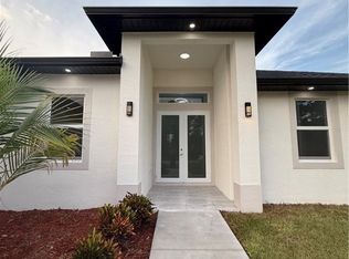 2807 40th St SW, Lehigh Acres, FL 33971