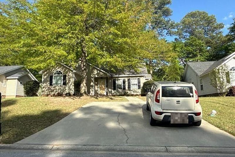 1st image of 731 Burnside Dr