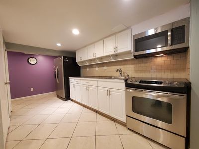 95 Great Oak Ln, Redding, CT, 06896