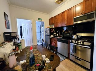 221 56th St #3A, Brooklyn, NY 11220