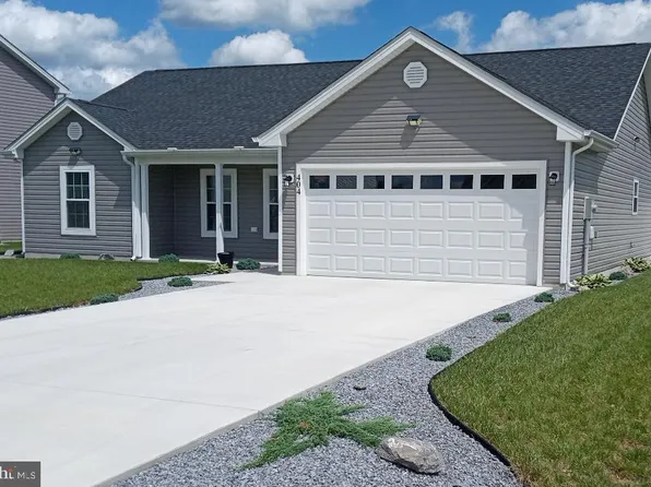 404 Jensen Way E, Martinsburg, WV 25401