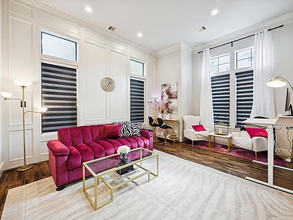 3rd image of 5820 Darling St