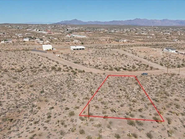 950 Frazier Ln, Meadview, AZ 86444