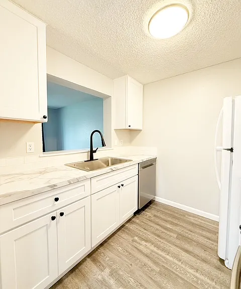 2512 Crystal Springs Rd W #4 — Photo 8