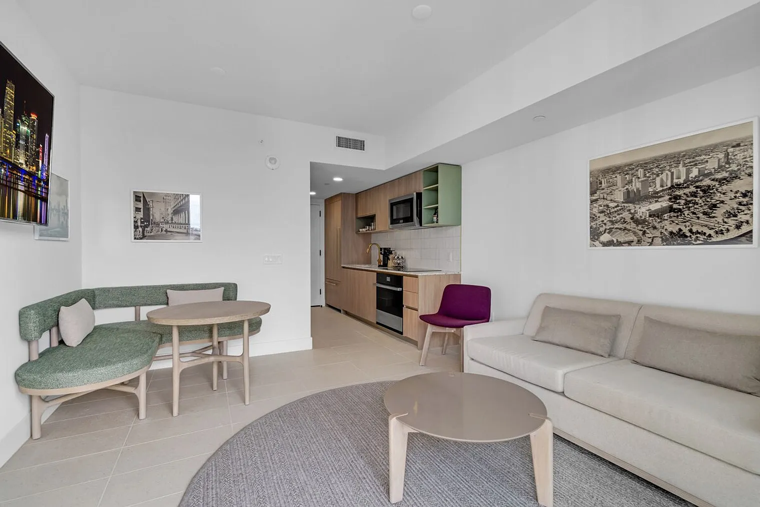 1 bed, 1.0 bath, 645 sqft, $4,940 — Photo 2