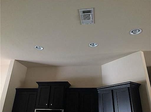 5th image of 10524 Roundhill Dr