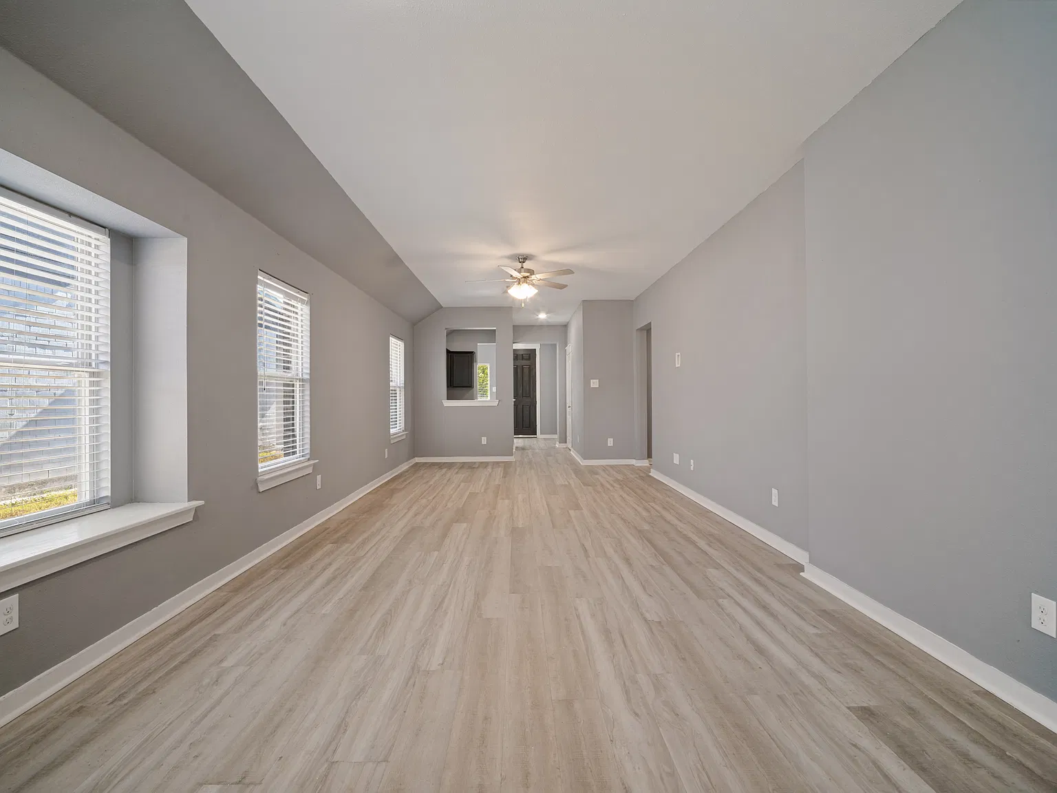 3 bed, 1520 sqft, $2,200 — Photo 4