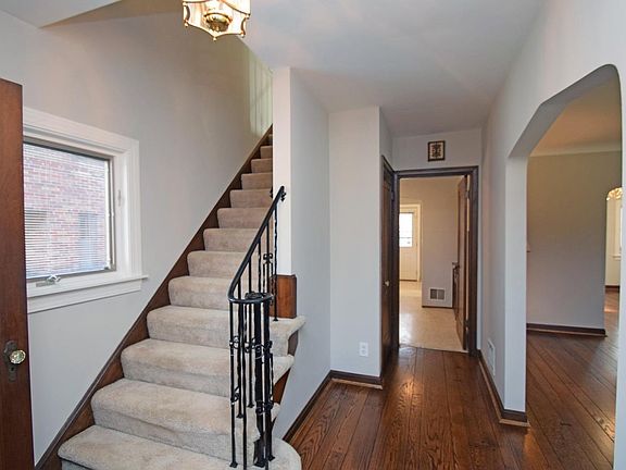 3rd image of 3862 Drakewood Dr