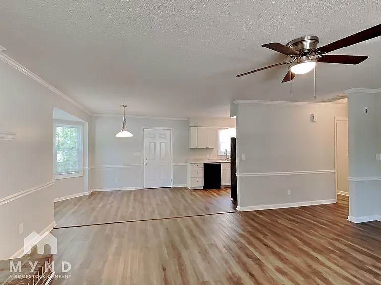 213 Cedar Ct — Photo 9