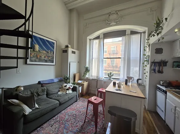 160 Bleecker St #1G, New York, NY 10012