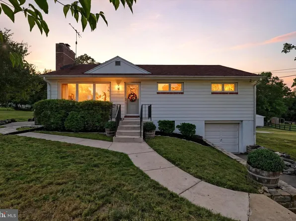 8433 Jopenda Dr, Ellicott City, MD 21043