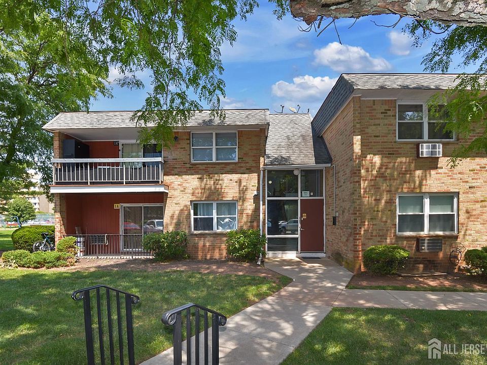 1st image of 808 Eves Dr Unit 1A