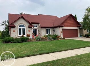 17903 Rocco Dr, Macomb, MI 48044