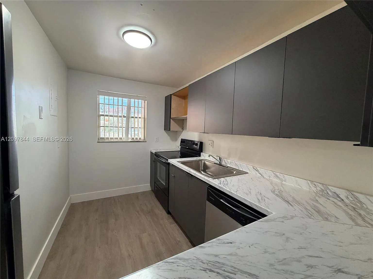 Foxcroft Apts Inc Condo — Photo 3