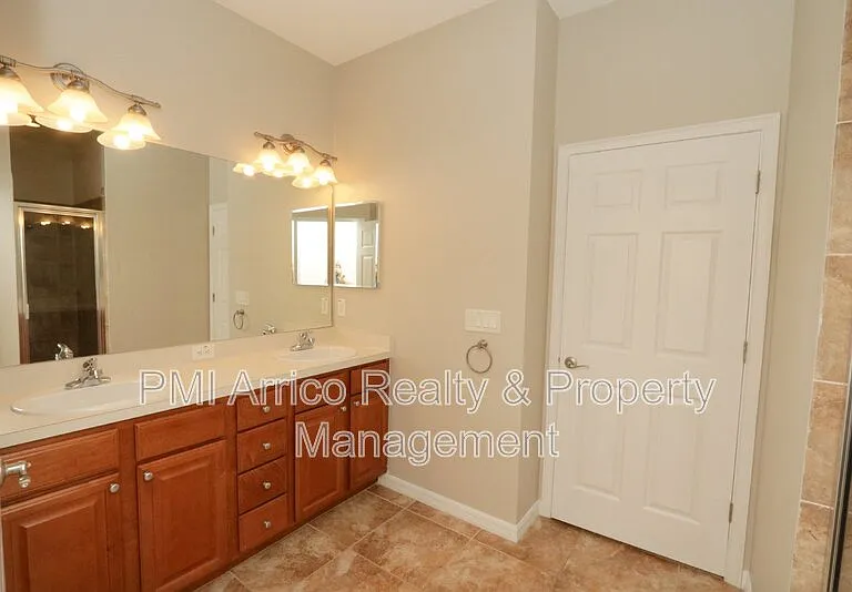 622 Breezeway Ct — Photo 20