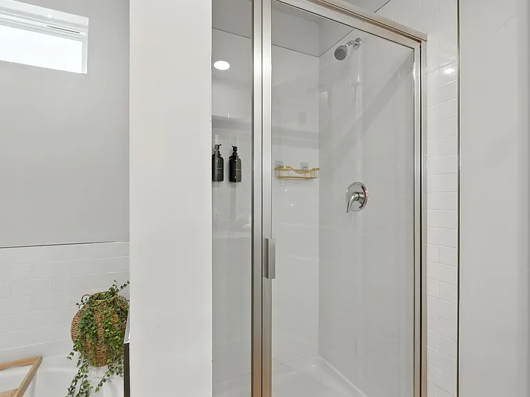 611 W Vincent Dr — Photo 17