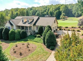 184 Knoll Ct, Lake Lure, NC 28746