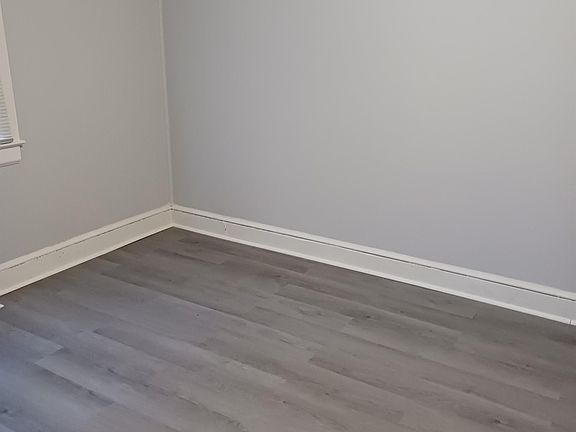5th image of 216 Charlotte Ave