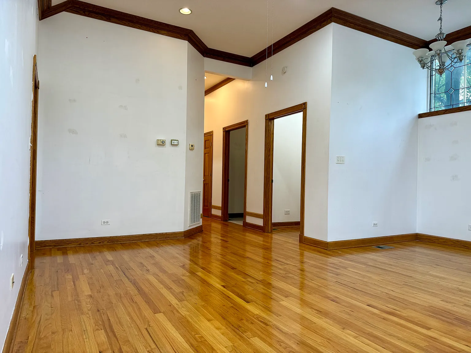 2 bed, $2,400 — Photo 3