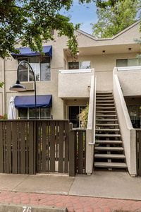 1611 10th St APT 2, Sacramento, CA, 95814