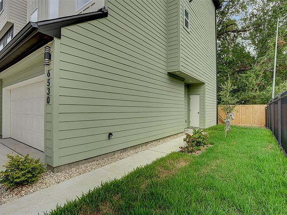4th image of 6532 Goldspier St
