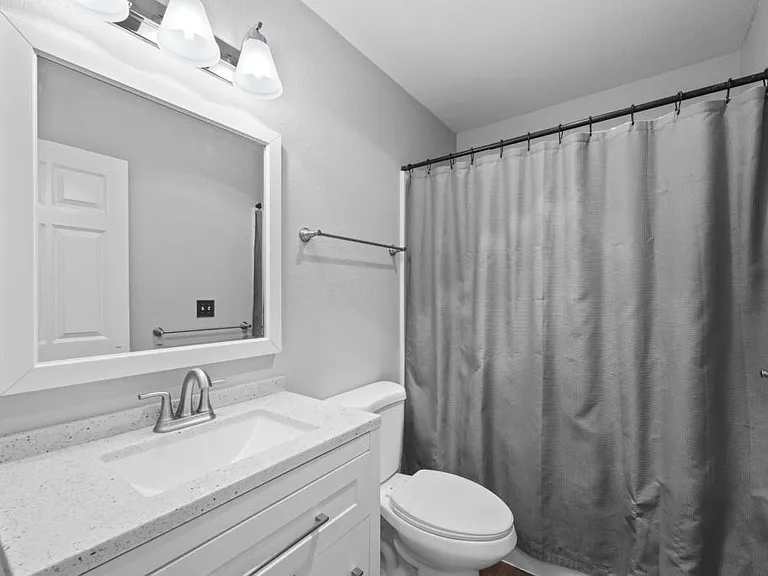 920 W Entiat Ave #B — Photo 9
