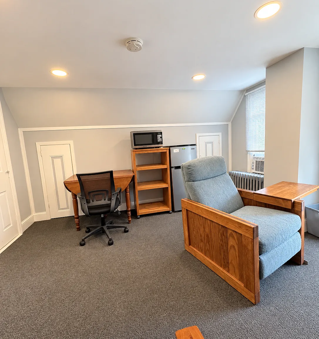 Studio, 185 sqft, $750 — Photo 2