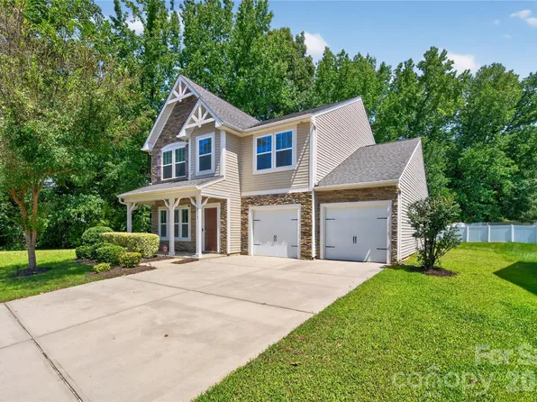 2512 Viburnum Ct, Charlotte, NC 28215