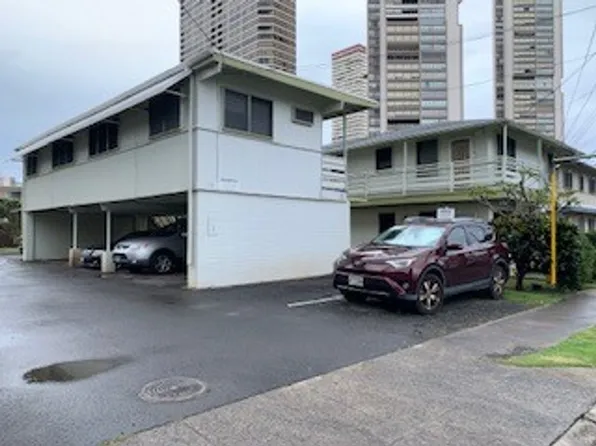 574 Lauiki St, Honolulu, HI 96826