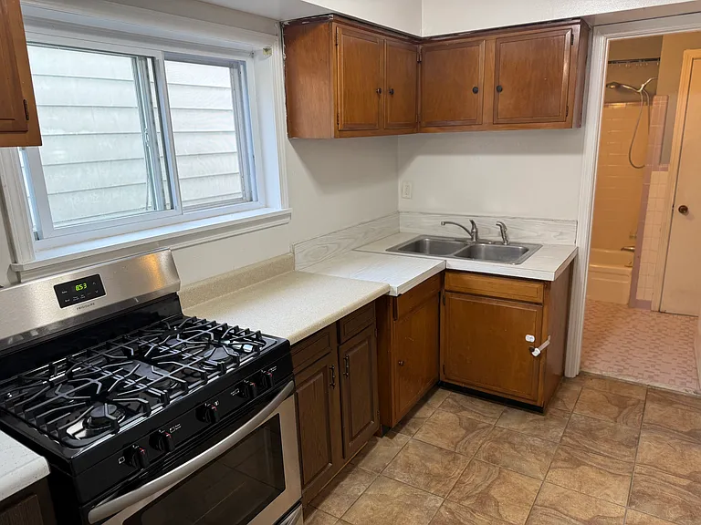 2044 Midland Ave #3 — Photo 2