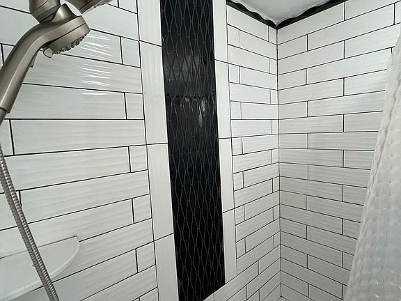shower & tub