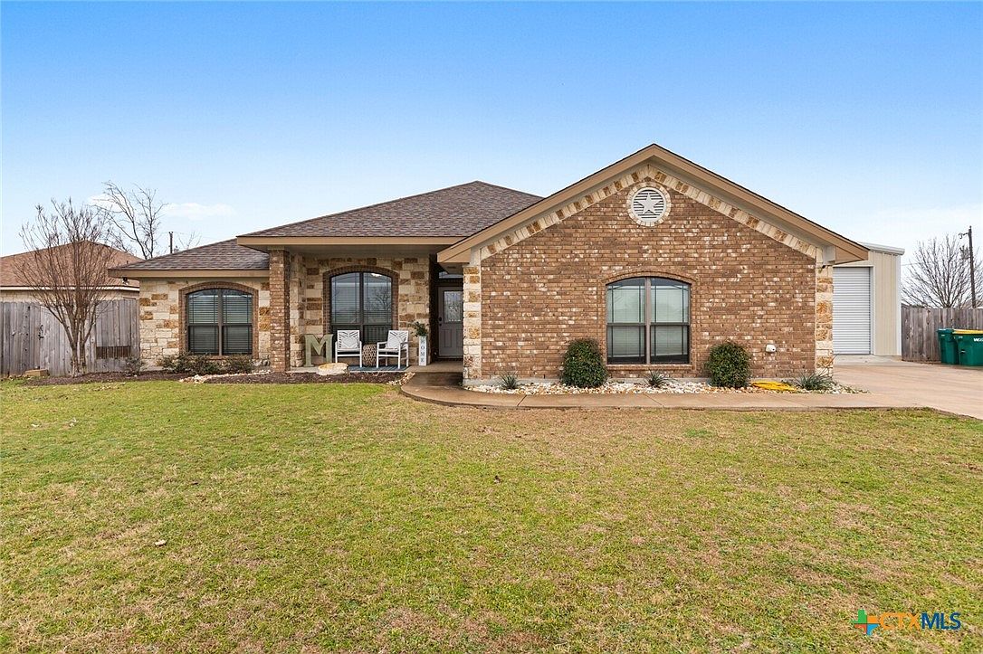 214 Lakewood Dr, Gatesville, TX 76528 | Zillow