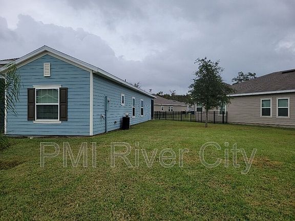 3rd image of 10939 Haws Ln