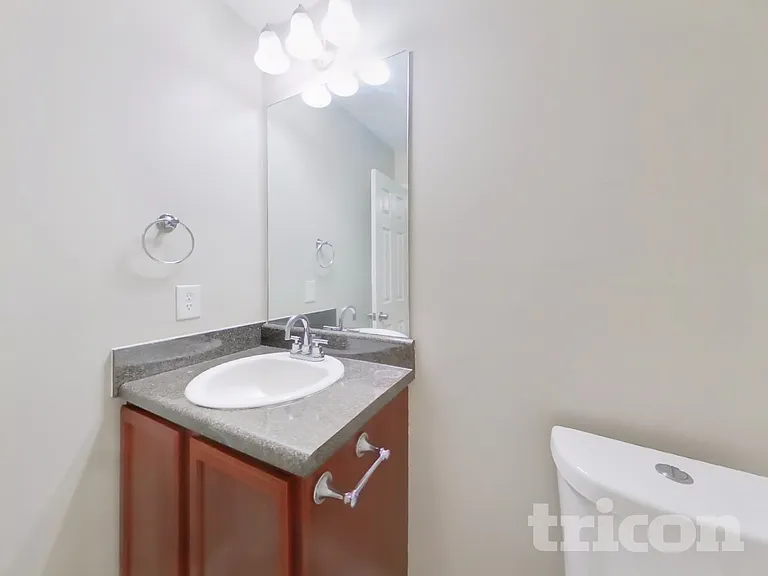 225 Lossie Ln — Photo 12