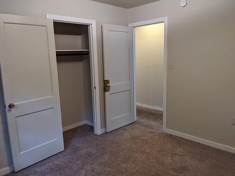 130 Brentwood Pl NE — Photo 18