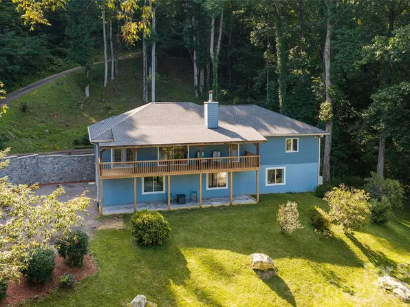 80 Range Dr, Maggie Valley, NC 28751