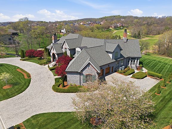 5th image of 517 Ridgecrest Ln